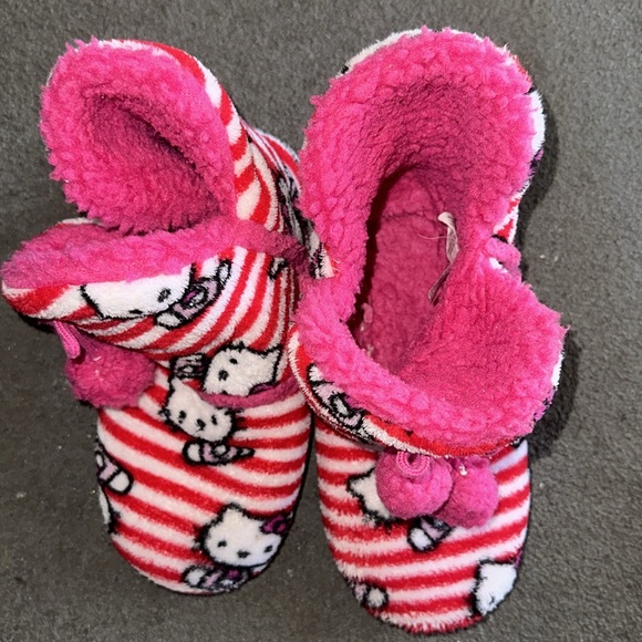 Hello kitty slippers - Picture 6 of 7